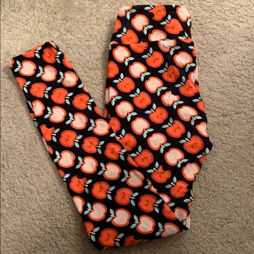 LulaRoe One Size Legging- apples
